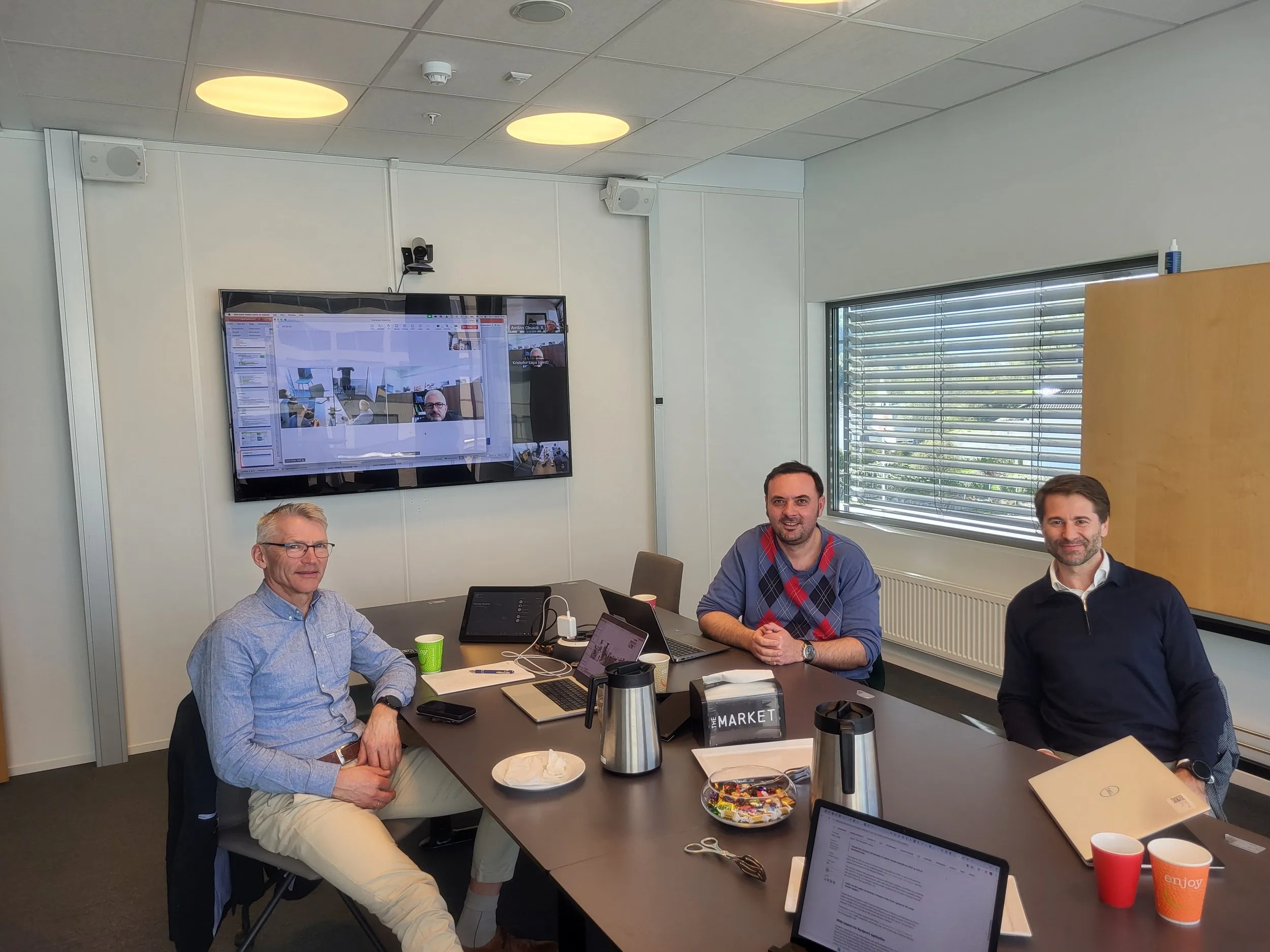 Planlegging av smart city konferanse. Arnfinn Oksavik- NTNU. Medrit Mustafaraj- Uni Vlore, Sølve Fauskehaug- AugmentCity og Viktor Lapa- Uni Vlore på teams.