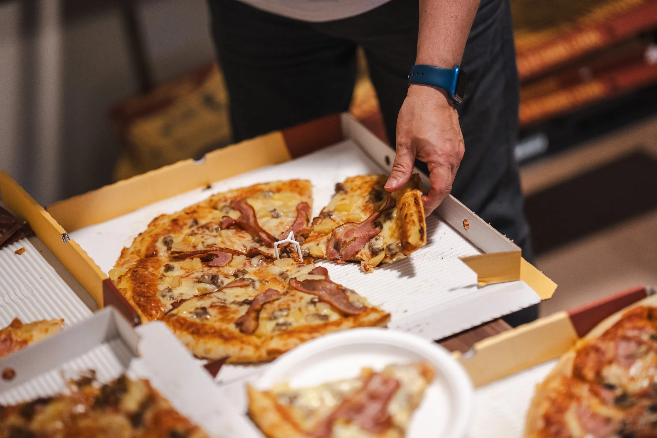 Pizza er digg etter en lang teoritung dag. Credit TECHLAB